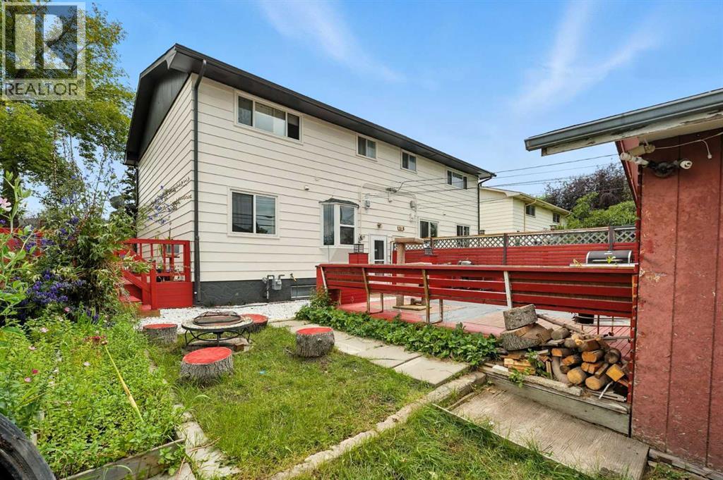 Single Family House for Sale in  Doverville Crescent SE Dover Calgary 
