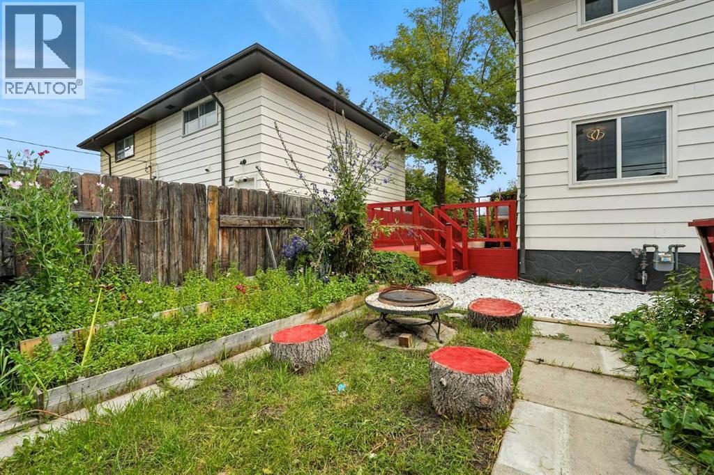 Single Family House for Sale in  Doverville Crescent SE Dover Calgary 