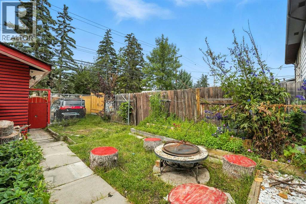 Single Family House for Sale in  Doverville Crescent SE Dover Calgary 