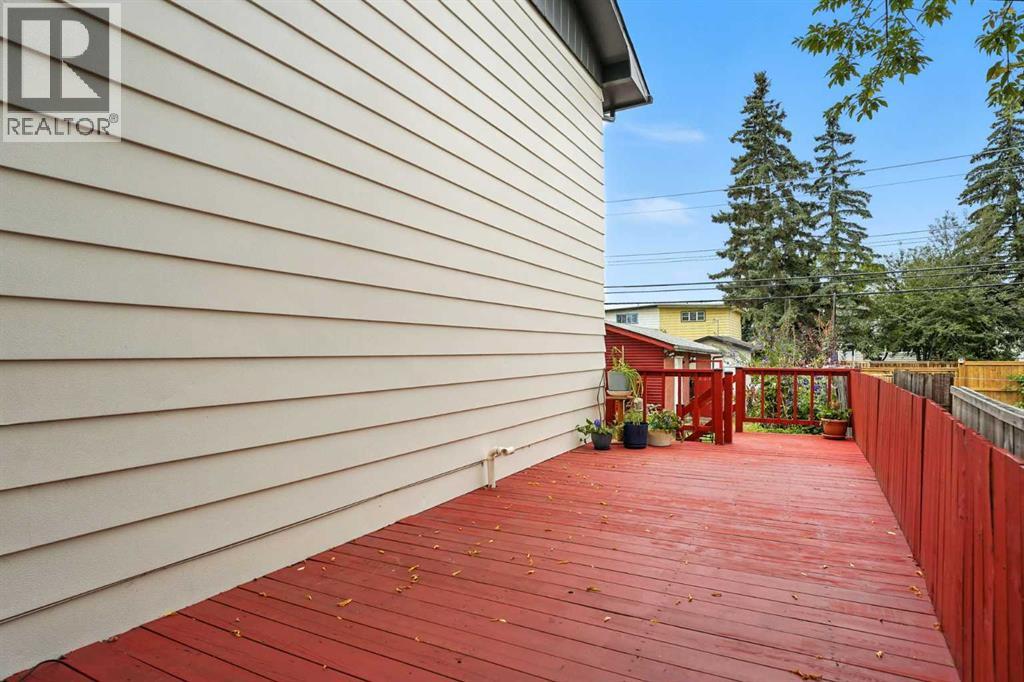 Single Family House for Sale in  Doverville Crescent SE Dover Calgary 