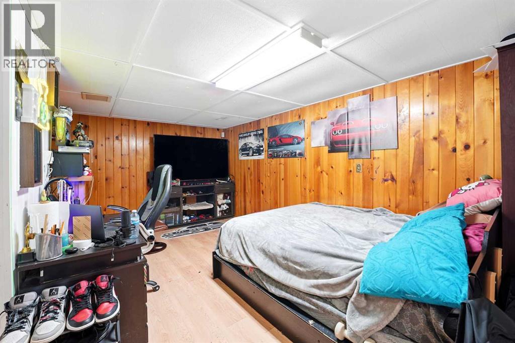 Single Family House for Sale in  Doverville Crescent SE Dover Calgary 