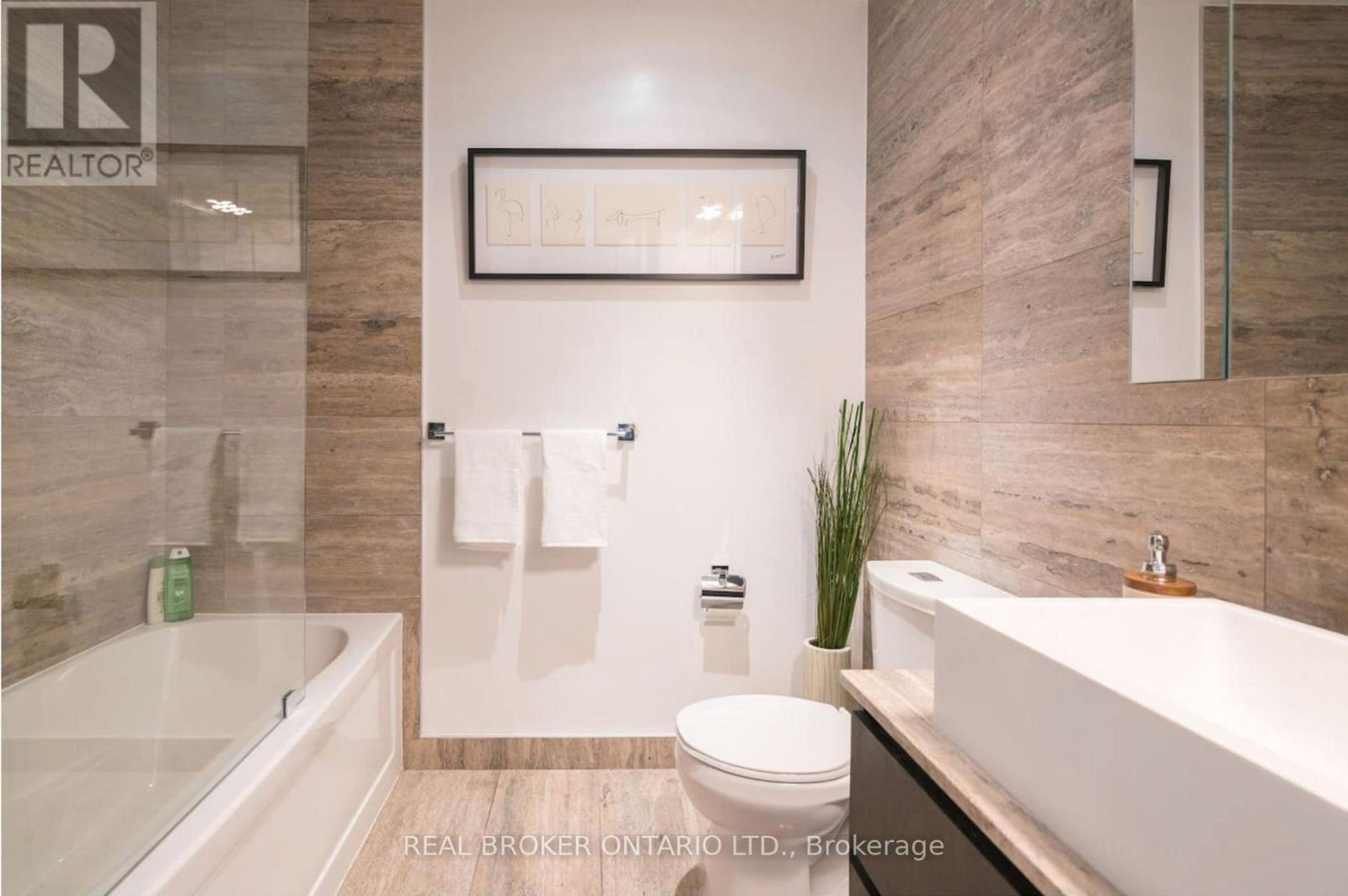 Photo 21 of 3203 15 Iceboat Terrace, Toronto ON