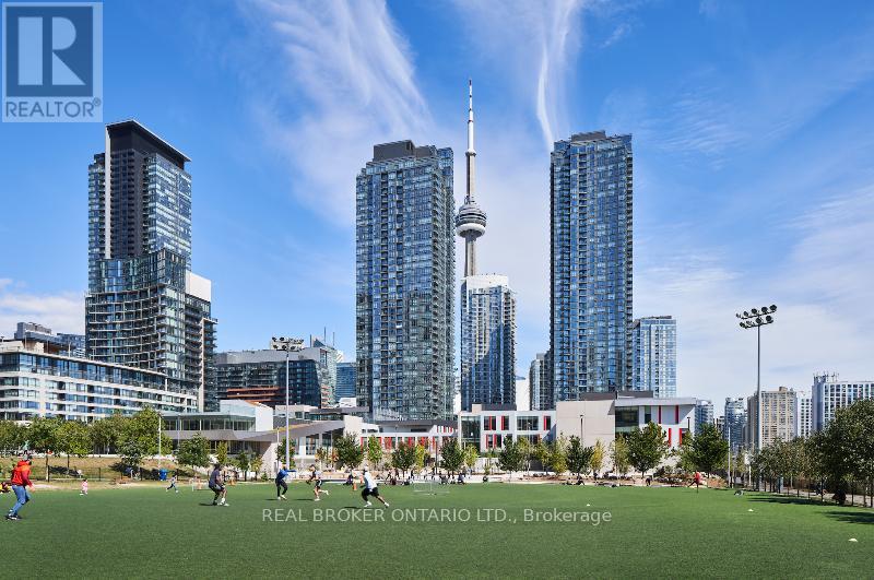 Photo 16 of 3203 15 Iceboat Terrace, Toronto ON