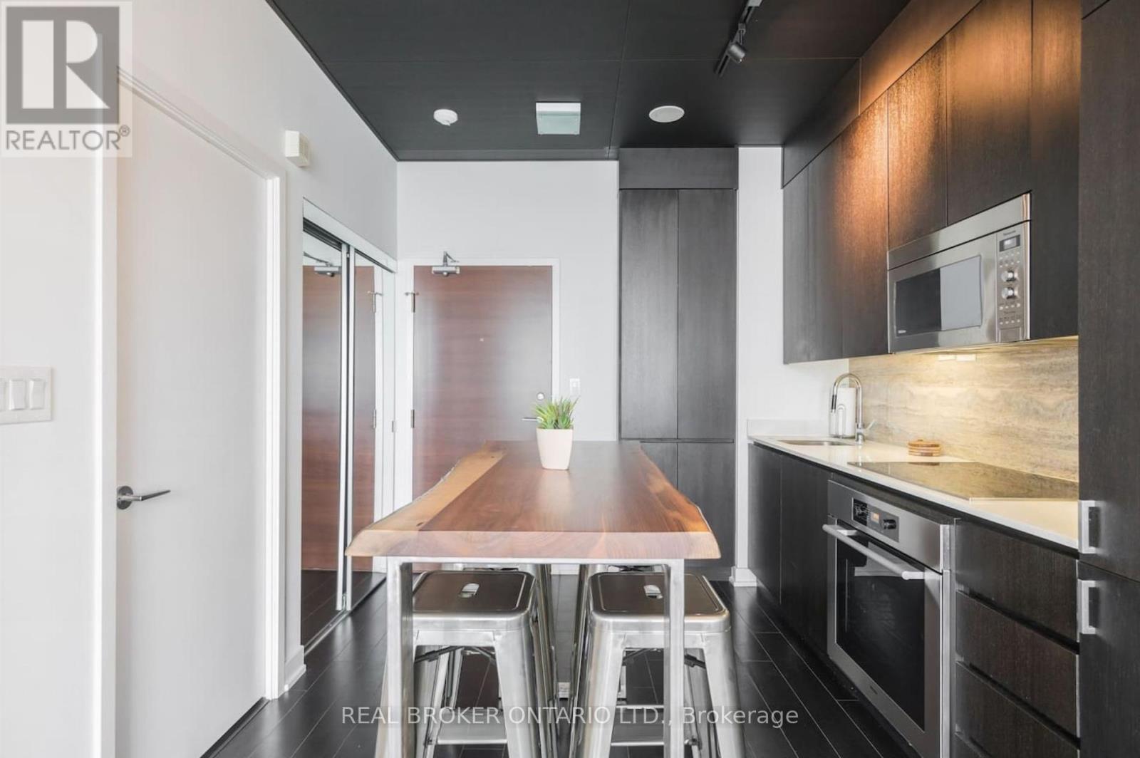 Photo 26 of 3203 15 Iceboat Terrace, Toronto ON