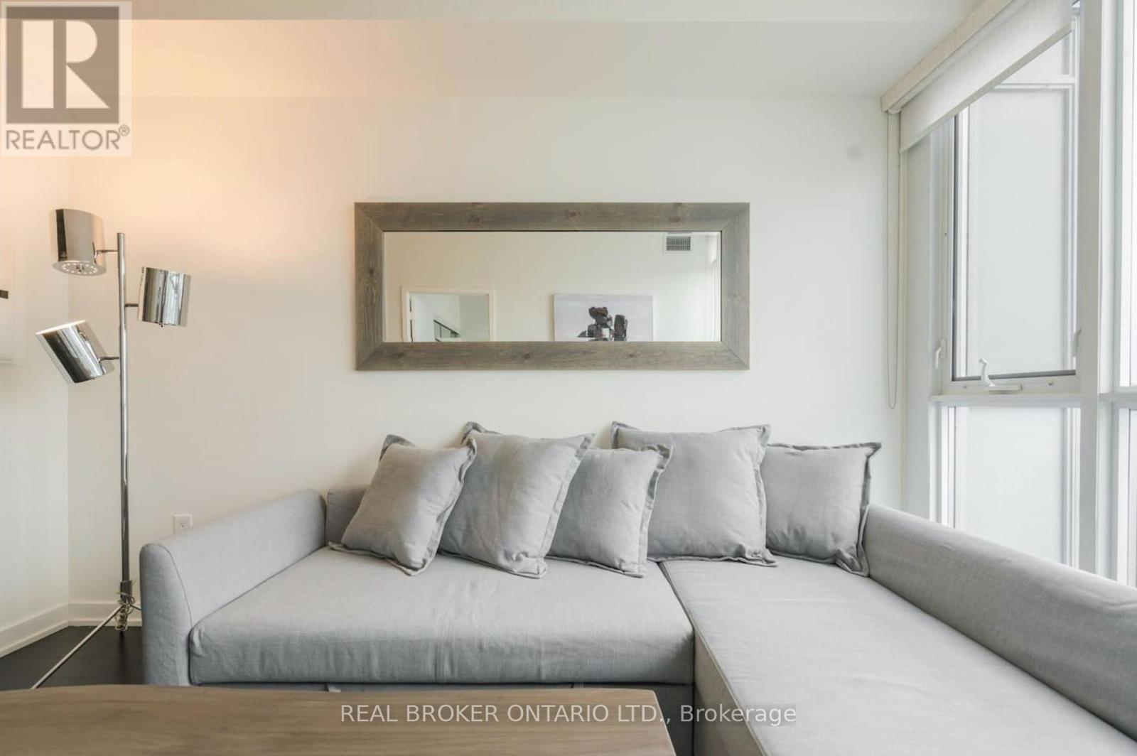 Photo 17 of 3203 15 Iceboat Terrace, Toronto ON