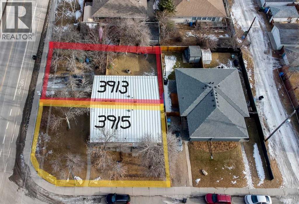 Multi-family House Bungalow for Sale in / Spruce Drive SW Wildwood Calgary 