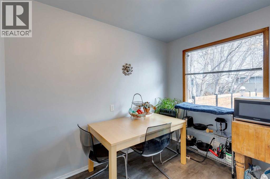 Multi-family House Bungalow for Sale in / Spruce Drive SW Wildwood Calgary 