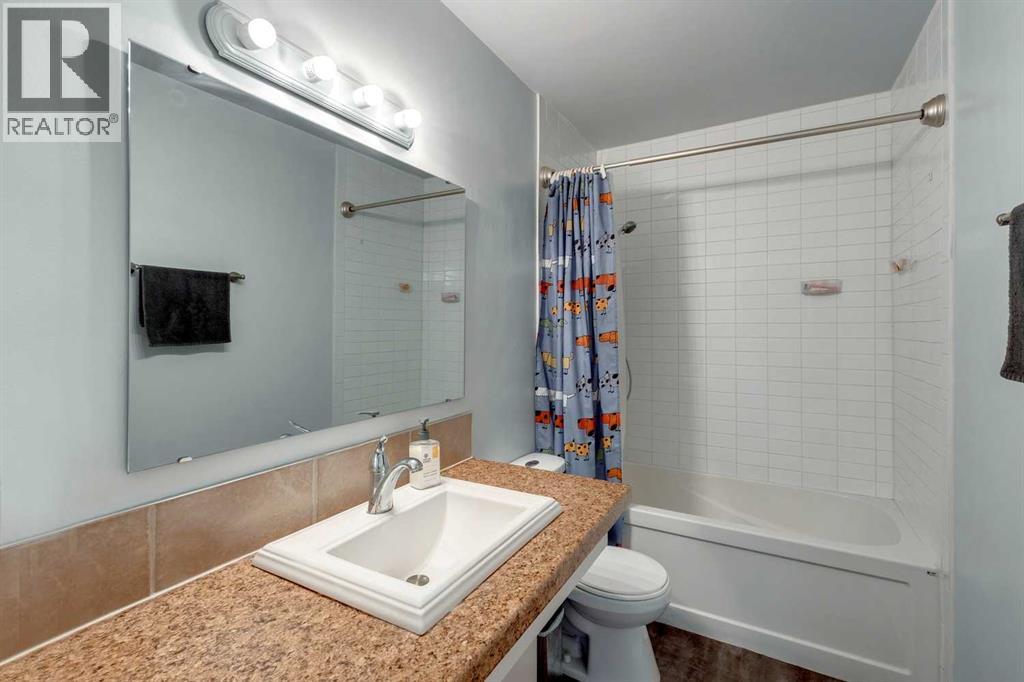 Multi-family House Bungalow for Sale in / Spruce Drive SW Wildwood Calgary 
