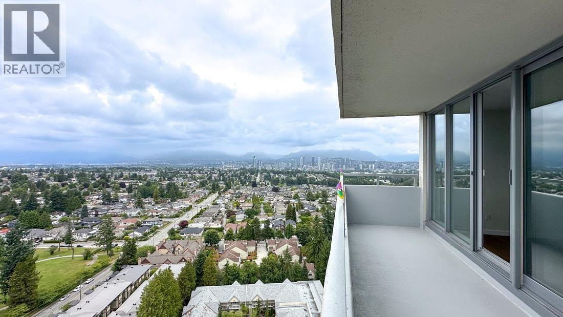Photo 3 of 2204 4160 Sardis Street, Burnaby BC