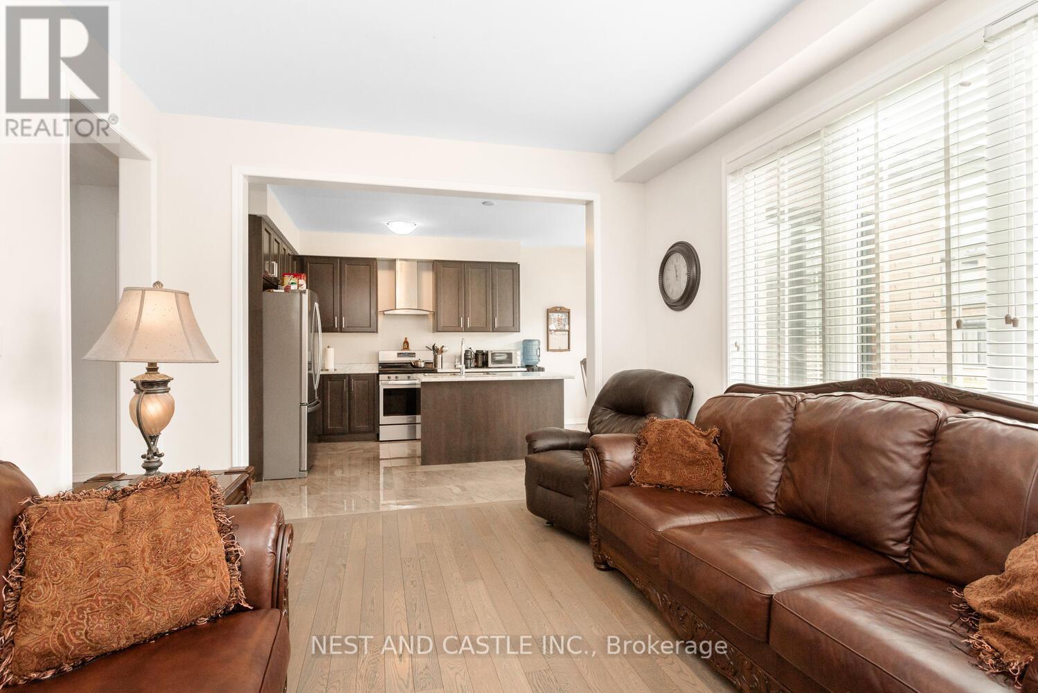 Photo 9 of 146 Cactus Crescent, Hamilton ON
