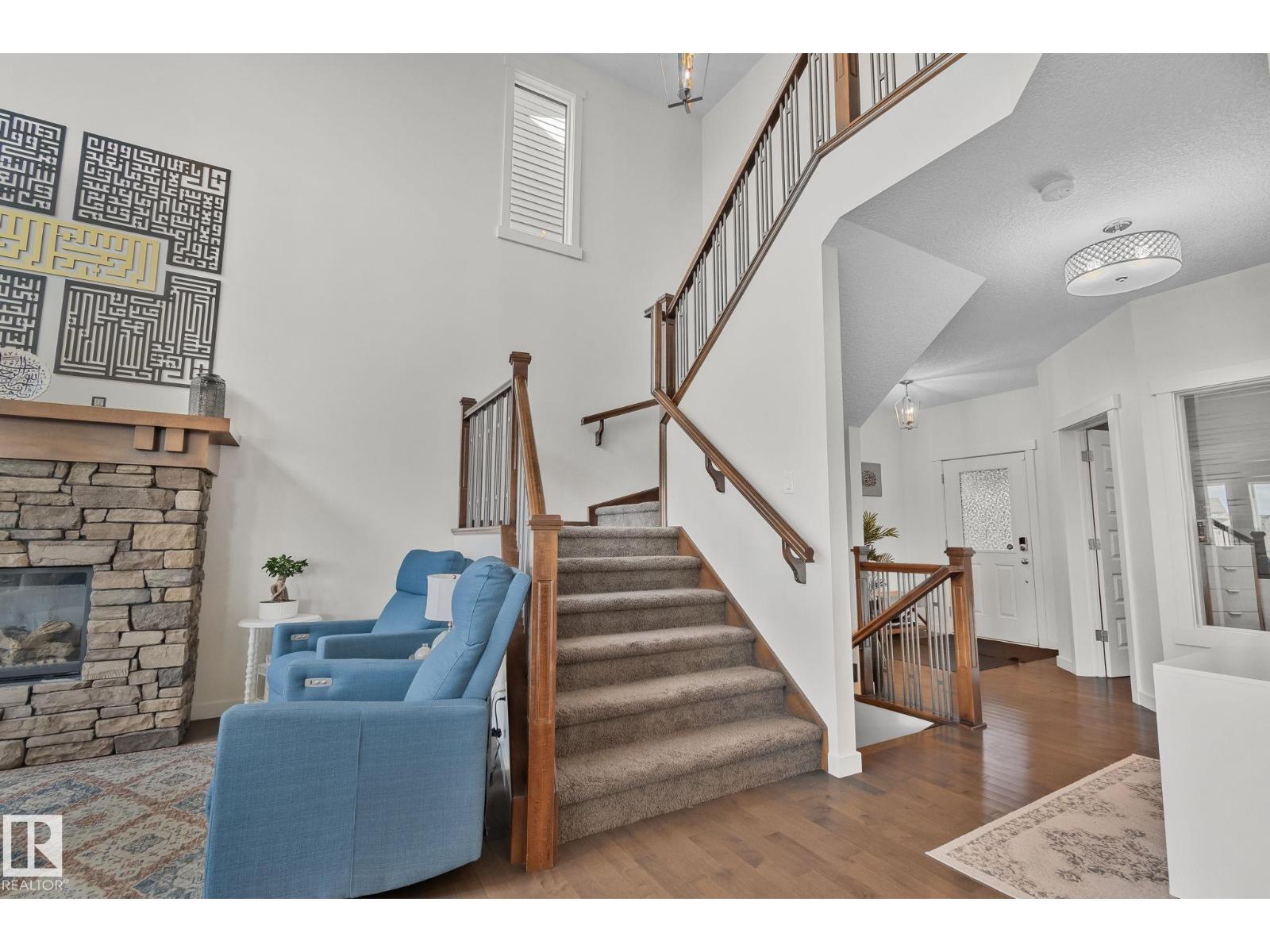 Photo 8 of 3936 Claxton Lo Sw, Edmonton AB
