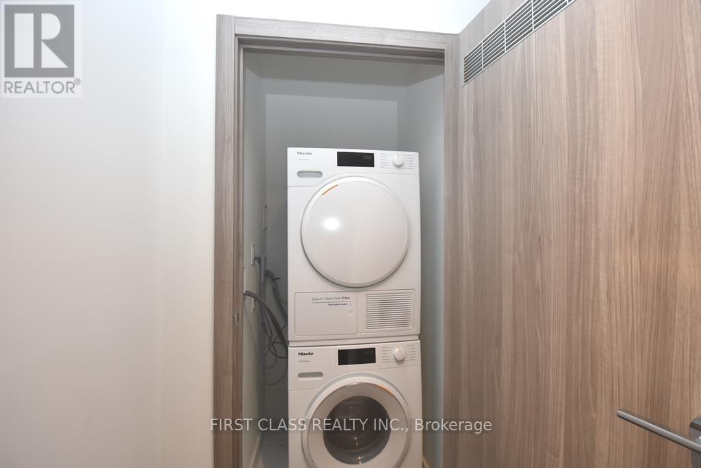 Photo 19 of 1707 25 Mcmahon Drive, Toronto ON