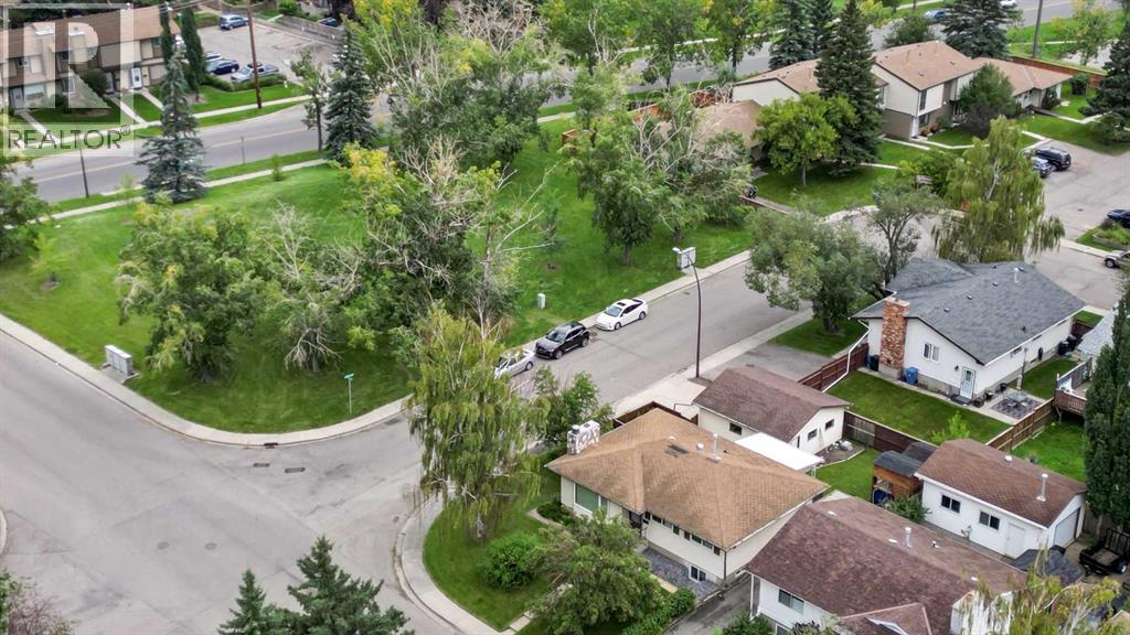 Single Family House Bungalow for Sale in  Lysander Crescent SE Ogden Calgary 