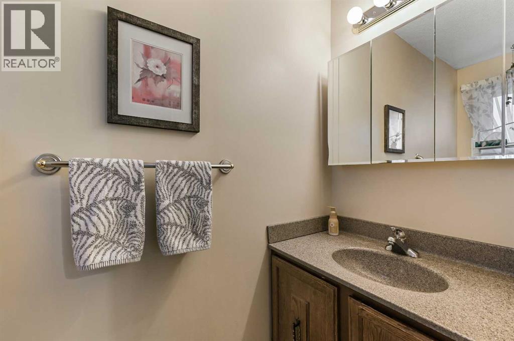 Single Family House Bungalow for Sale in  Lysander Crescent SE Ogden Calgary 