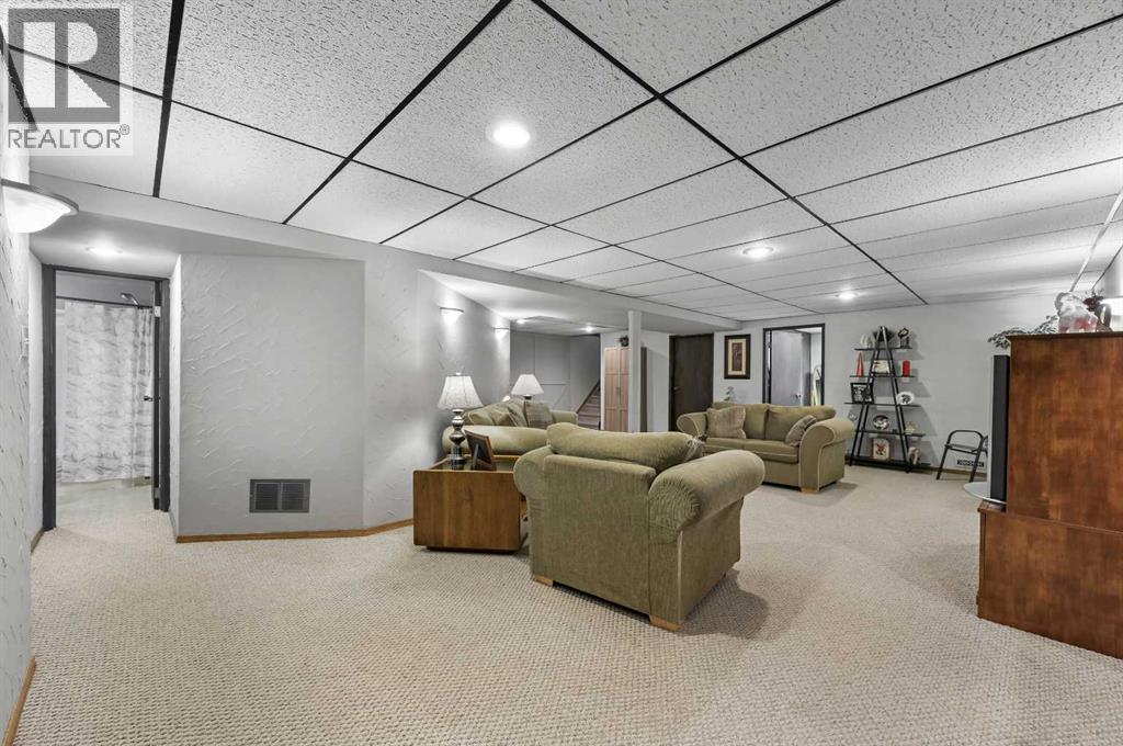 Single Family House Bungalow for Sale in  Lysander Crescent SE Ogden Calgary 