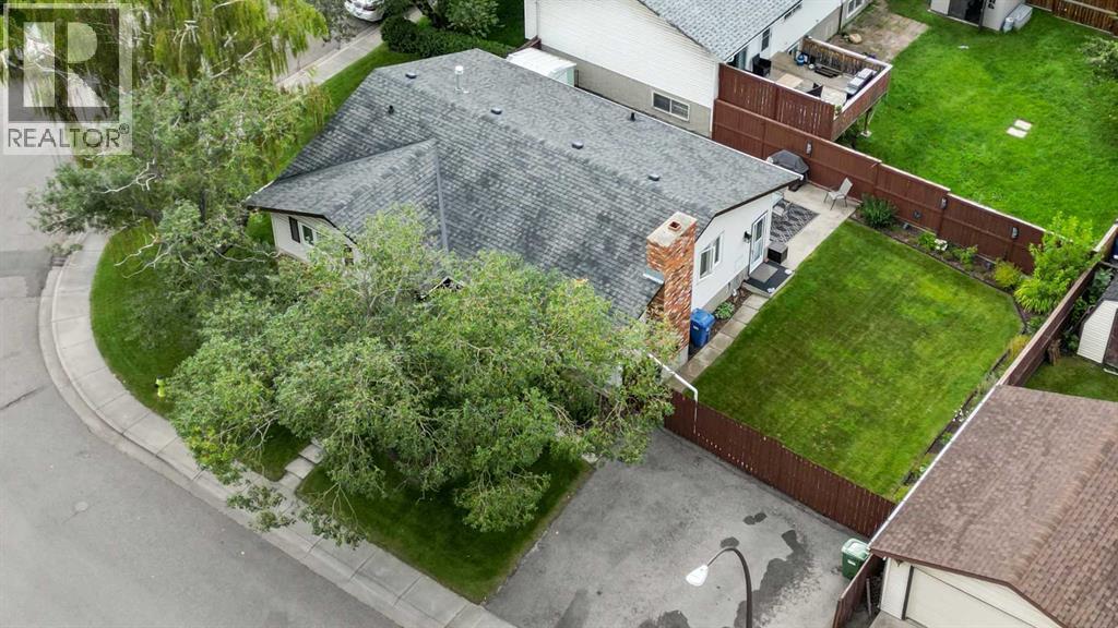 Single Family House Bungalow for Sale in  Lysander Crescent SE Ogden Calgary 