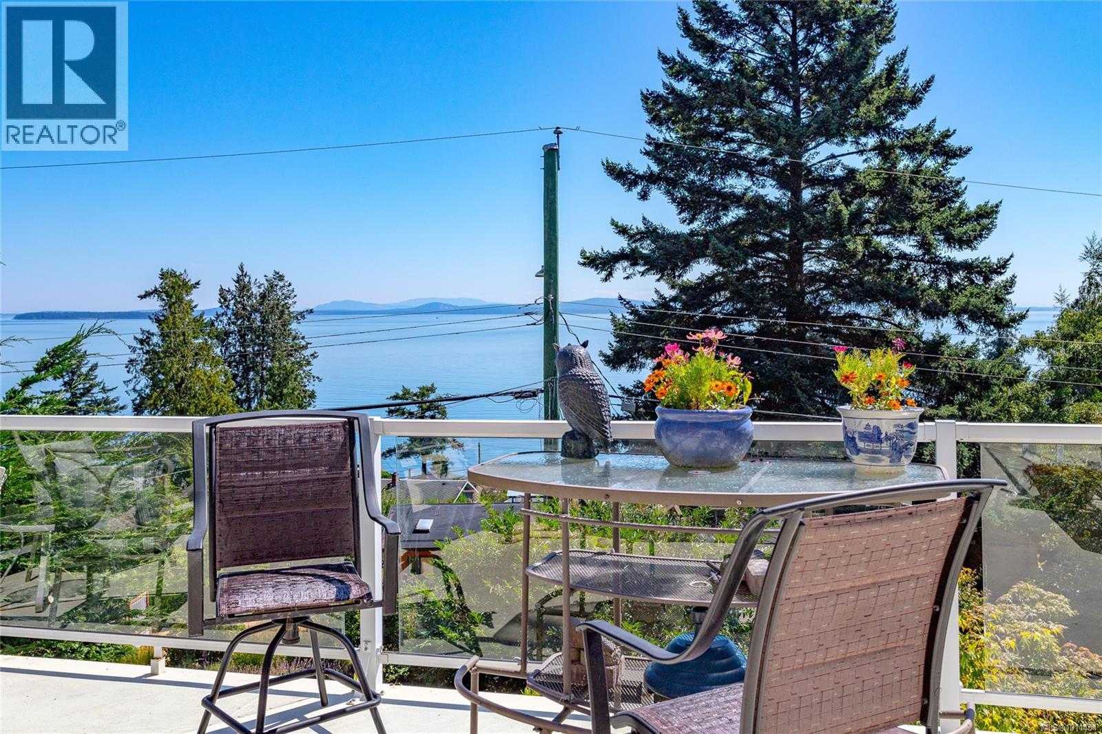 Photo 38 of 4964 Lochside Dr, Saanich BC