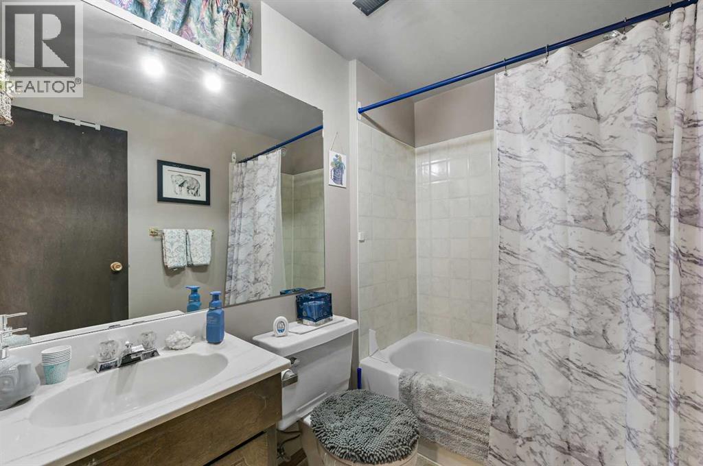 Single Family House Bungalow for Sale in  Lysander Crescent SE Ogden Calgary 