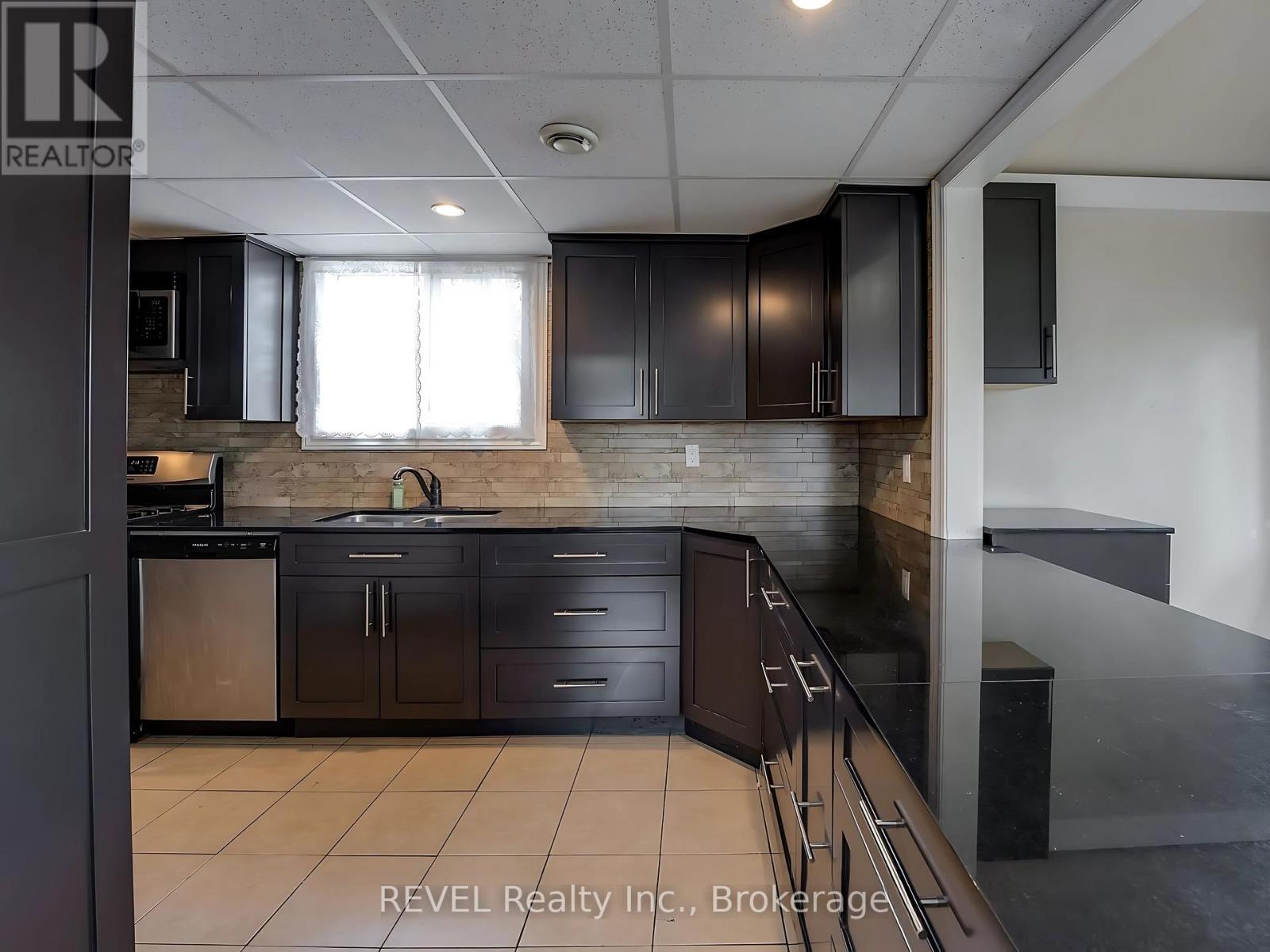 Photo 5 of Main 25 Delaware Street, St Catharines ON
