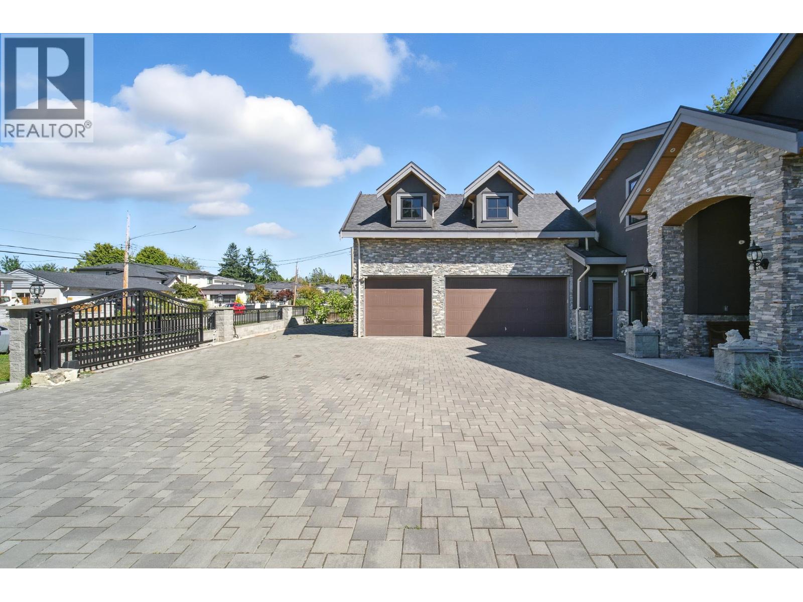 Photo 3 of 8600 Leslie Road, Richmond BC
