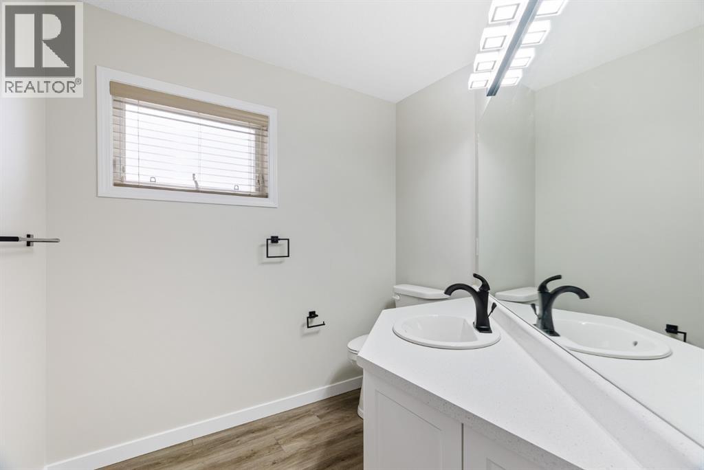 Photo 19 of 47 97 Wilson Drive, Fort Mcmurray AB