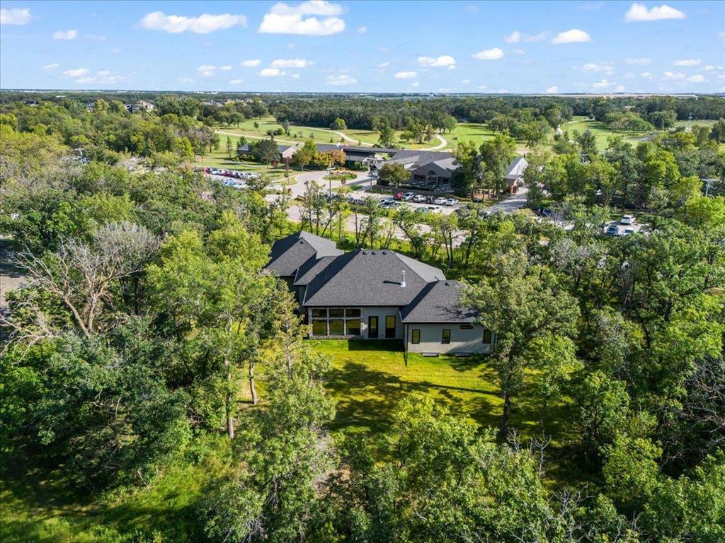 Photo 4 of 5 Thorlakson Place, Headingley MB