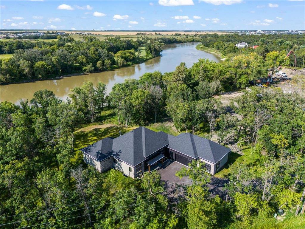 Photo 5 of 5 Thorlakson Place, Headingley MB