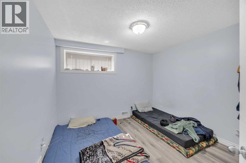 Single Family House for Sale in  Saddleland Drive NE Saddle Ridge Calgary 
