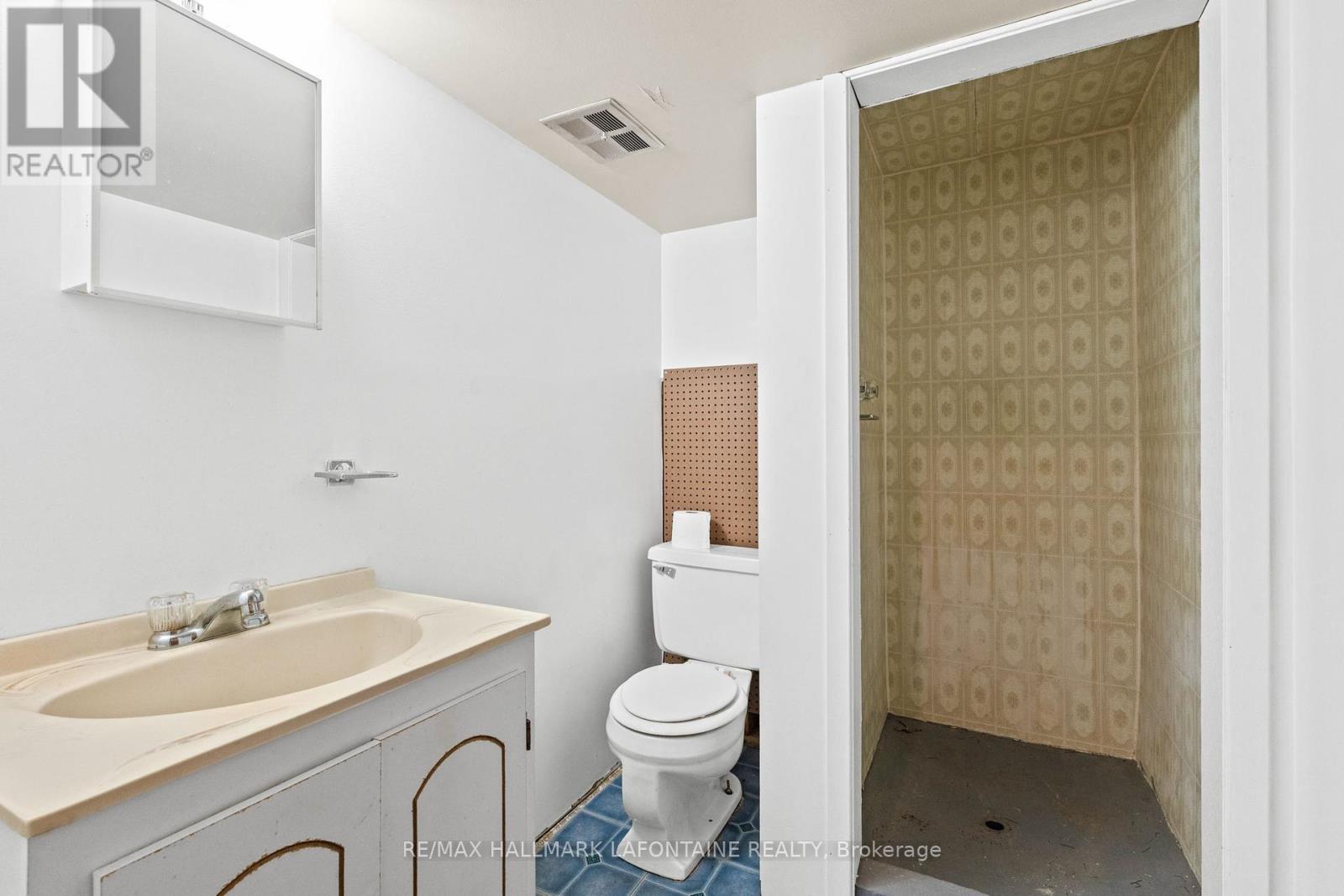 Photo 1 of 602 Eastvale Drive, Ottawa ON