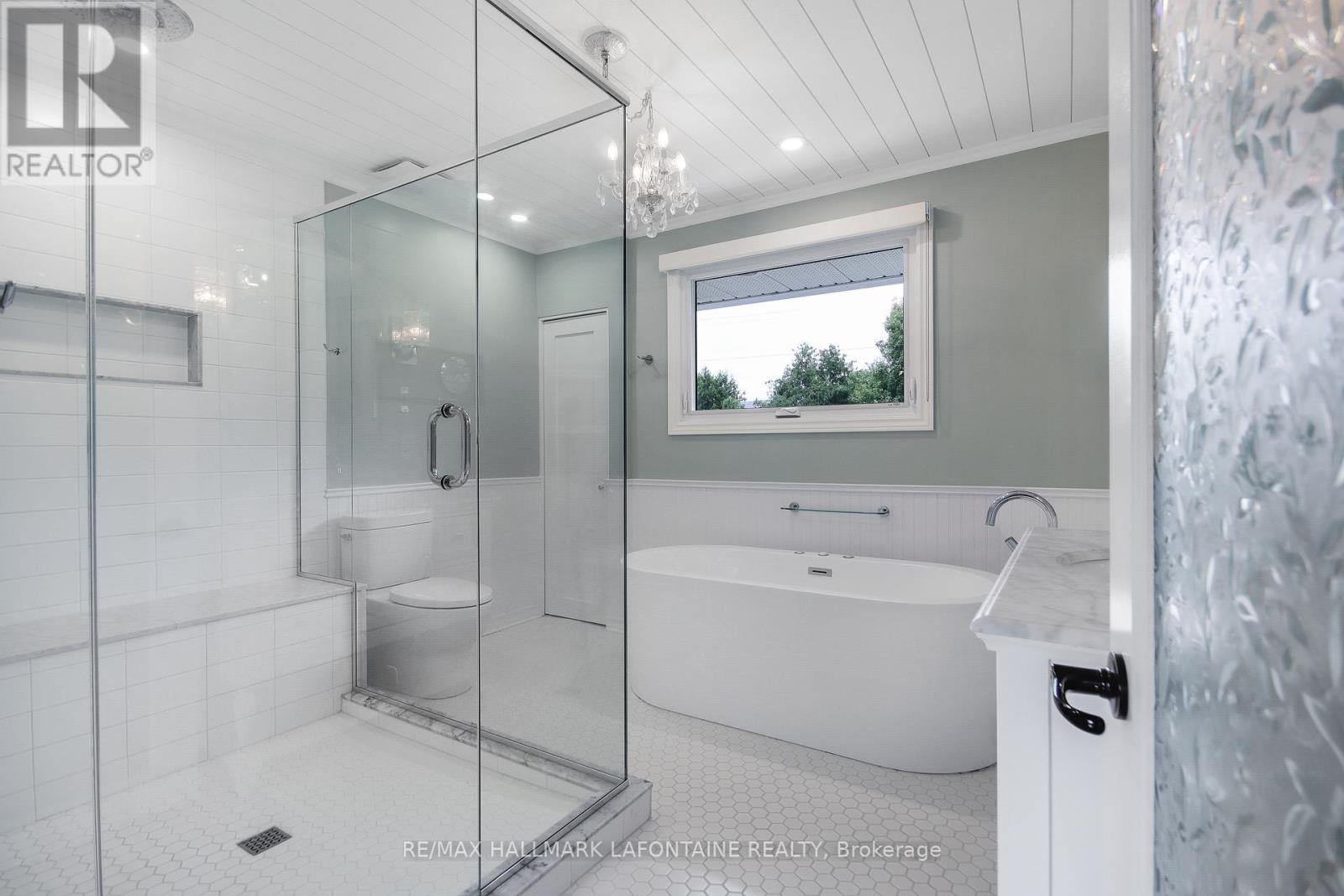 Photo 11 of 1809 Dorset Drive, Ottawa ON