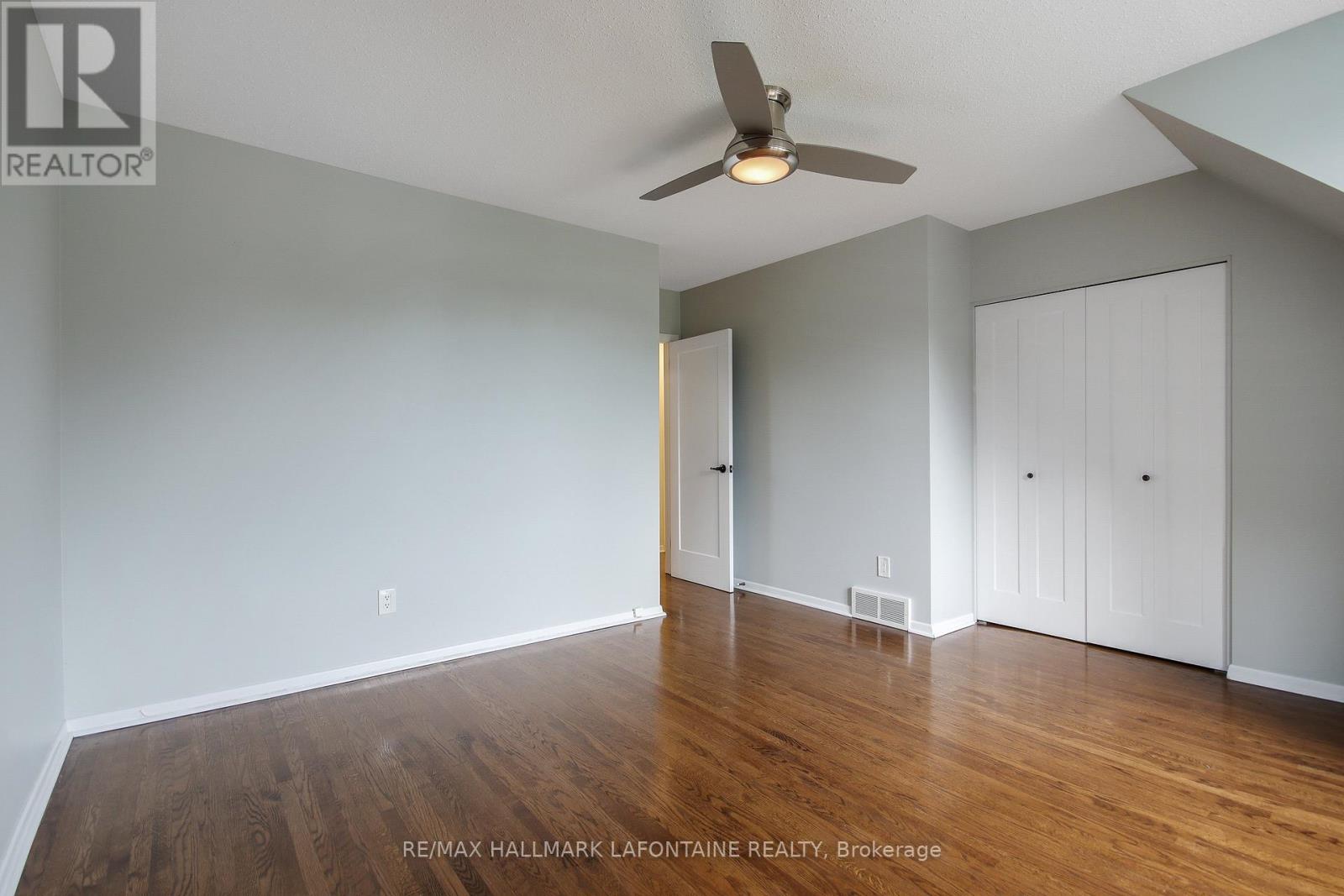 Photo 13 of 1809 Dorset Drive, Ottawa ON
