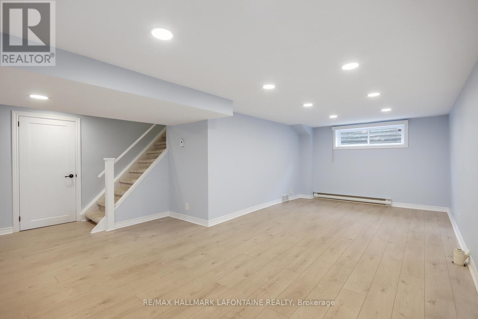 Photo 18 of 1809 Dorset Drive, Ottawa ON