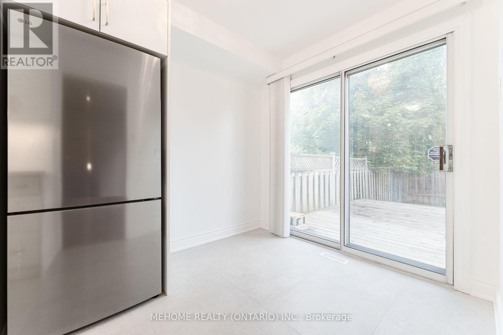 Photo 20 of 6 Thames Court, Richmond Hill ON
