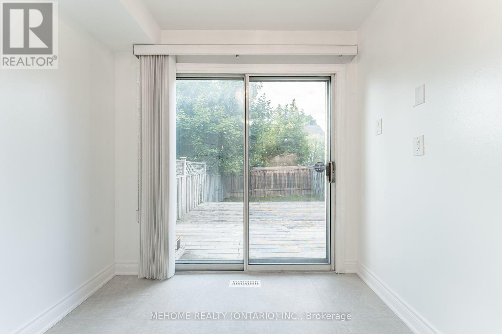 Photo 21 of 6 Thames Court, Richmond Hill ON