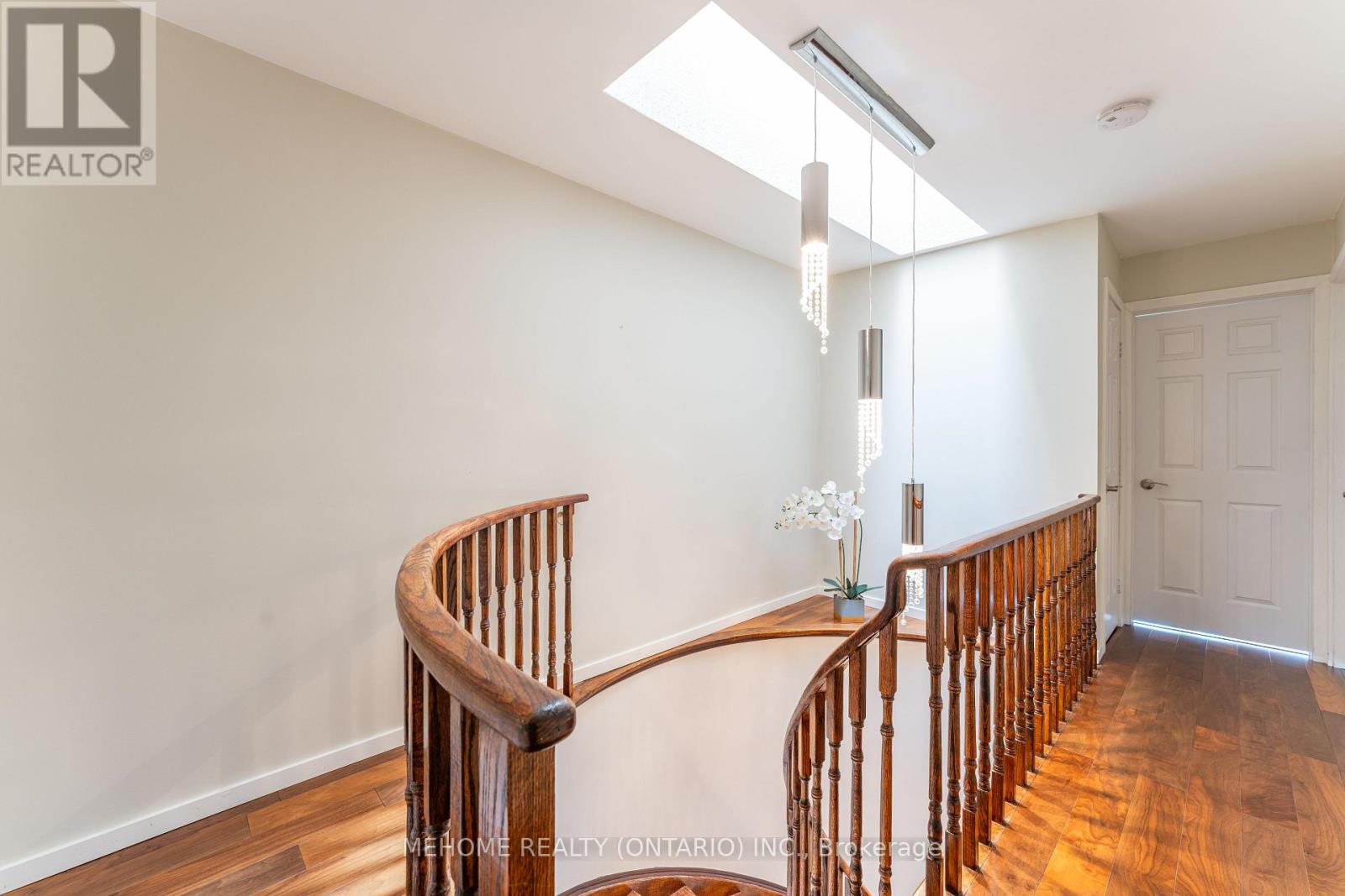 Photo 22 of 6 Thames Court, Richmond Hill ON