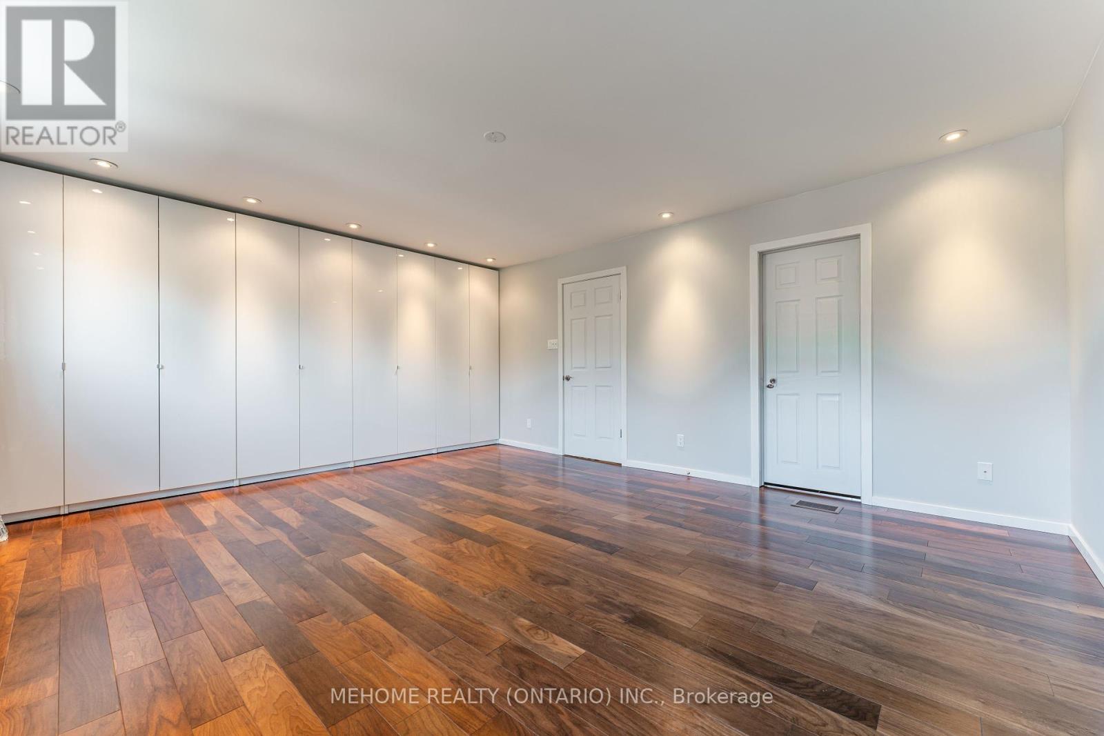 Photo 25 of 6 Thames Court, Richmond Hill ON