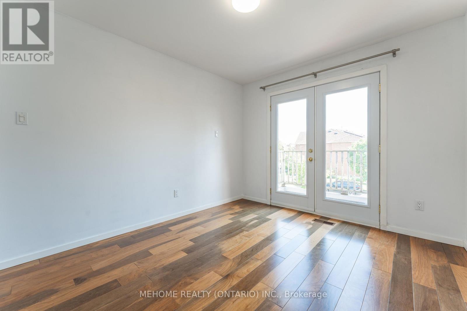 Photo 29 of 6 Thames Court, Richmond Hill ON