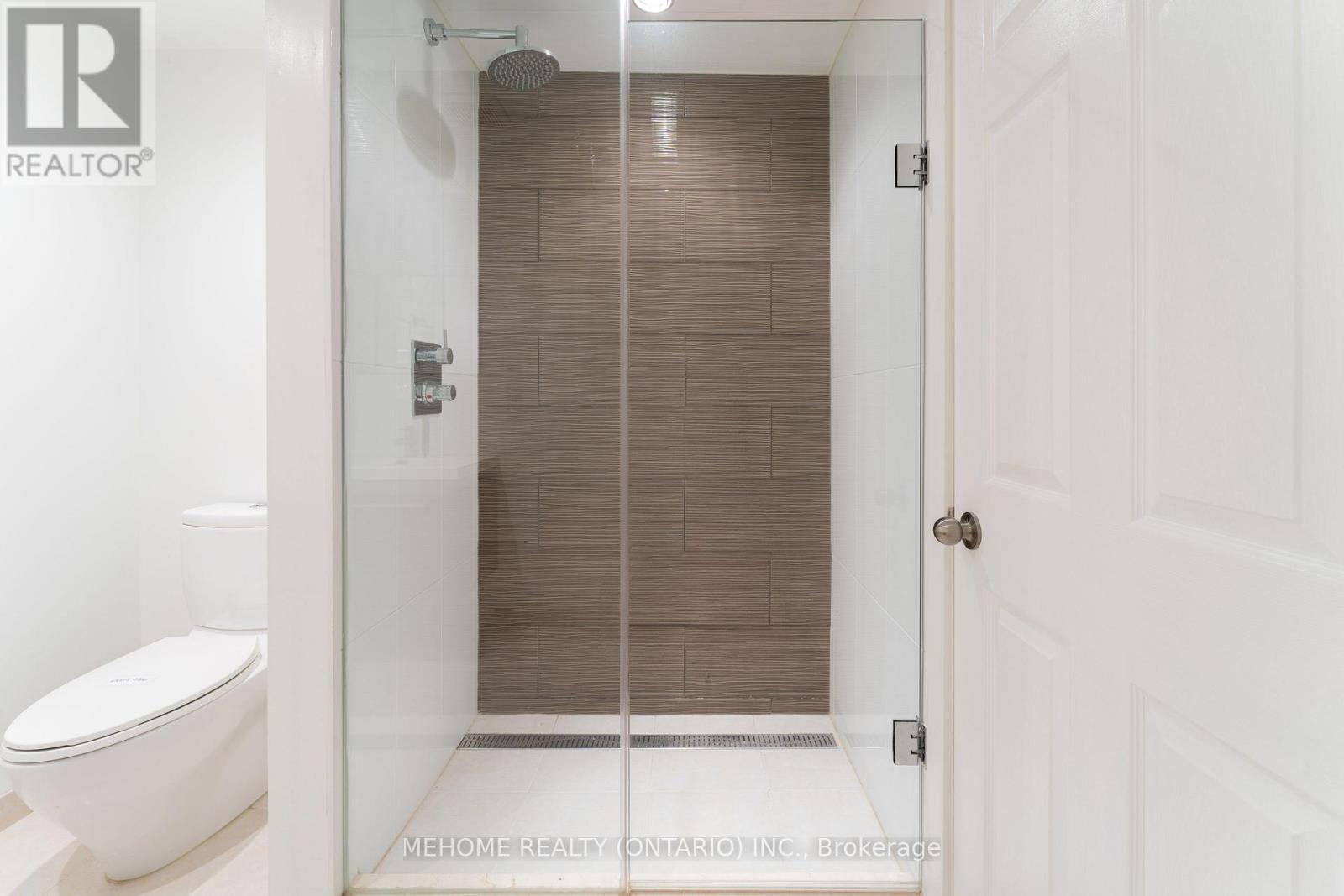 Photo 43 of 6 Thames Court, Richmond Hill ON