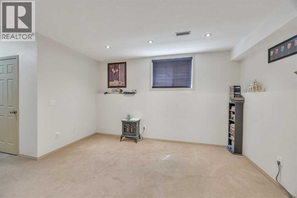 Single Family House Bi-level for Sale in  Saddlemont Way NE Saddle Ridge Calgary 