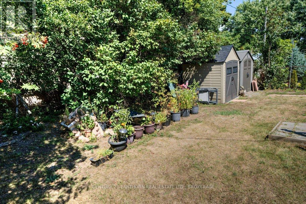Photo 8 of 197 King Street, Greater Napanee ON