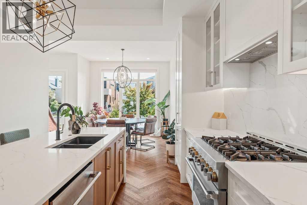 Single Family House for Sale in   Street NW Hillhurst Calgary 