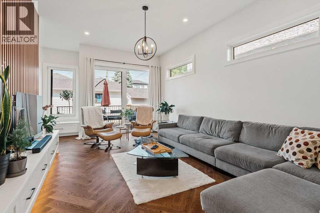Single Family House for Sale in   Street NW Hillhurst Calgary 