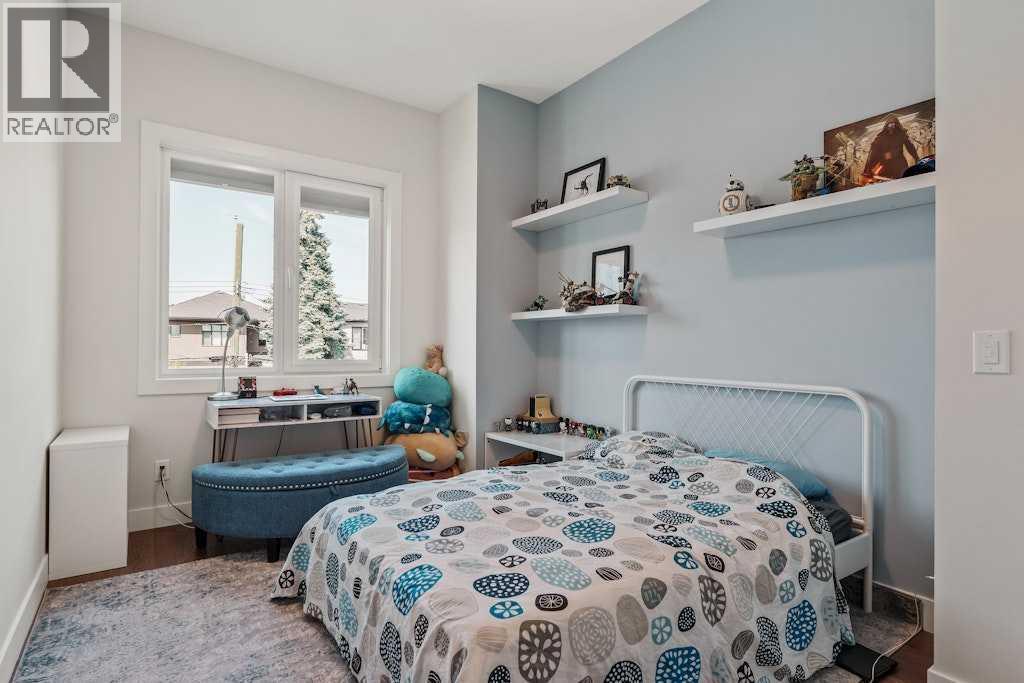 Single Family House for Sale in   Street NW Hillhurst Calgary 