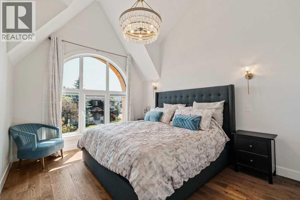 Single Family House for Sale in   Street NW Hillhurst Calgary 