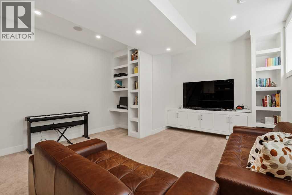 Single Family House for Sale in   Street NW Hillhurst Calgary 