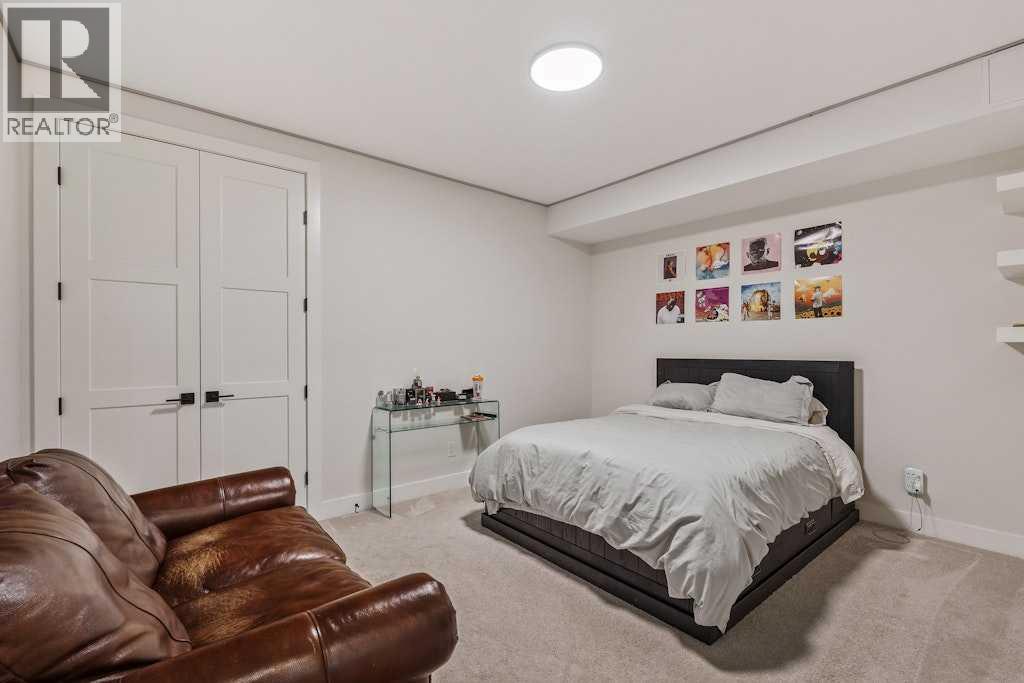Single Family House for Sale in   Street NW Hillhurst Calgary 