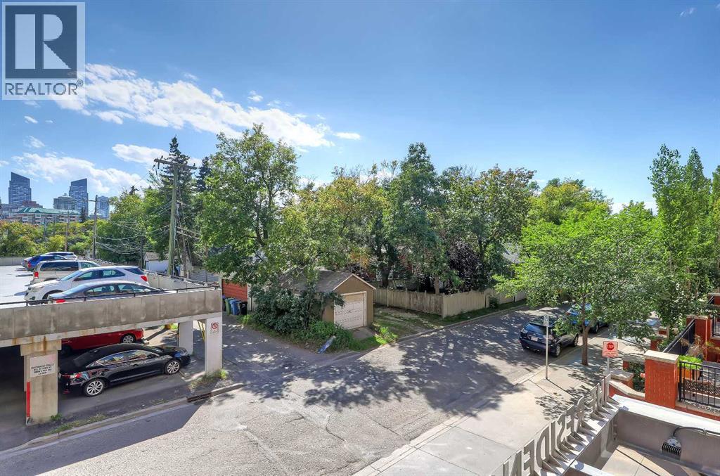 Single Family House for Sale in    Avenue NW Hillhurst Calgary 