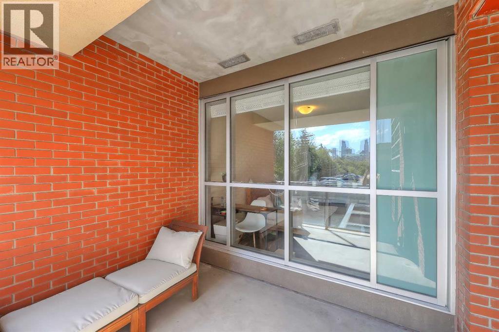 Single Family House for Sale in    Avenue NW Hillhurst Calgary 