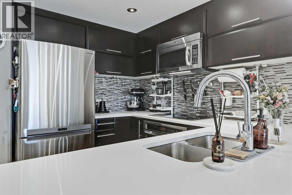 Single Family House for Sale in    Avenue NW Hillhurst Calgary 