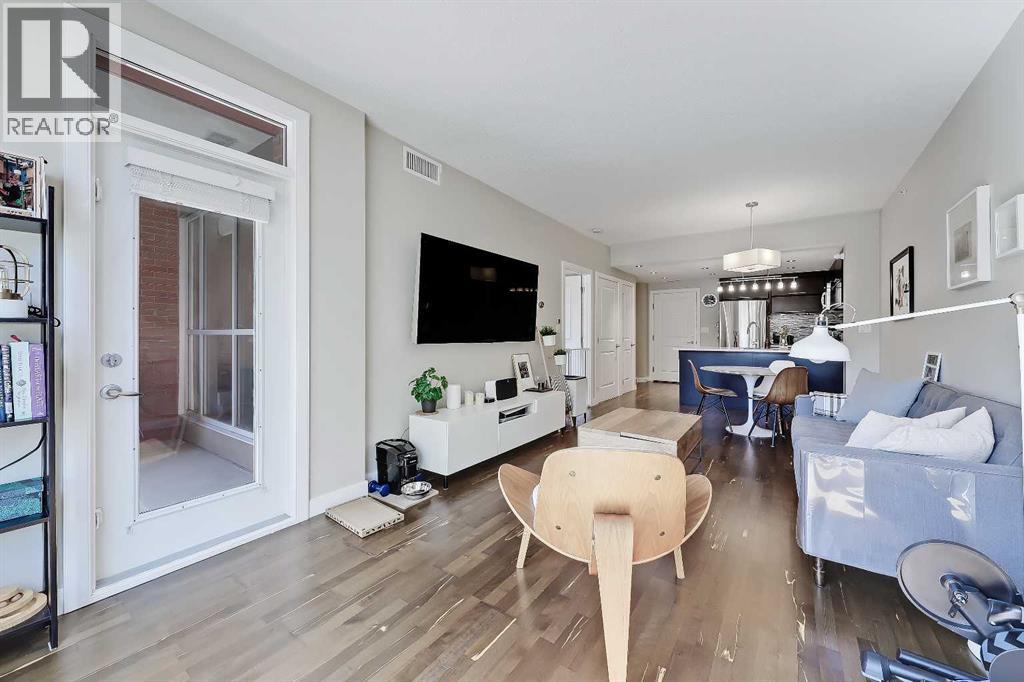 Single Family House for Sale in    Avenue NW Hillhurst Calgary 